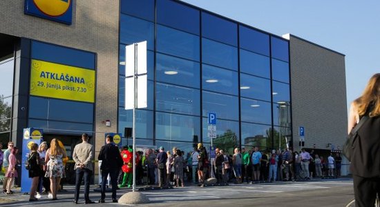 'Lidl' salīdzina cenas ar 'Maxima' – kur lētāk. Vai tā drīkst?