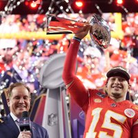 'Chiefs' futbolisti Sviftas klātbūtnē otro gadu pēc kārtas iegūst 'Super Bowl'