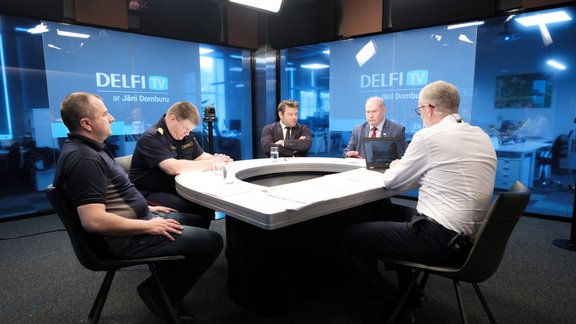 Delfi TV ar Domburu: Ints Ķuzis, Emīls Jakrins, Māris Demme, Ainārs Paeglītis - 15