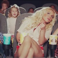Бритни Спирс снялась в видеоклипе вместе с сыновьями