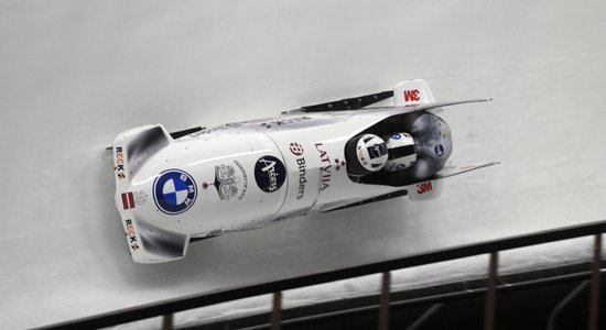 Bobsleja divnieks D.Kaufmanis/Lindenblats uzvar Eiropas kausa sacensībās Siguldā