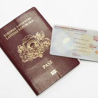 Электронной ID-картой в Латвии можно будет пользоваться при помощи смартфона