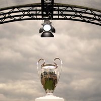 Spēcīgākie Eiropas futbola klubi uzzina savus pretiniekus UEFA Čempionu līgas grupu turnīrā