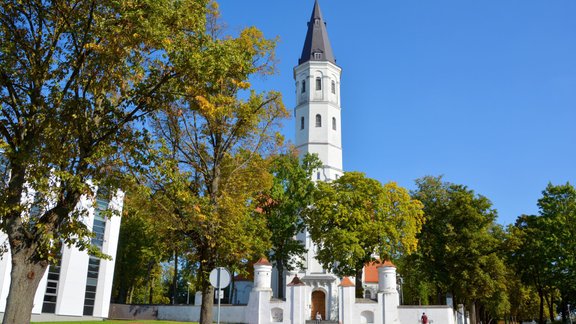 Pētera un Pāvila katedrāle Šauļi Lietuva baznīca