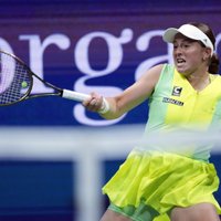 Ostapenko jauno sezonu sāks Brisbenā