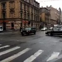 Video: Čaka ielā pārstāj darboties luksofori, veidojas haoss