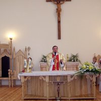 Bīskaps: priesteris Zeiļa no apcietinājuma vietas nogādāts slimnīcā