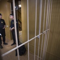 Maskavas tiesas ēkā, 'GTA bandai' uzbrūkot konvojam, vairāki mirušie