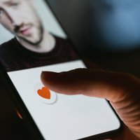 Знакомства с последствиями: инвестиционные аферисты добрались до Tinder