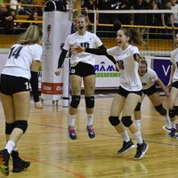 RVS volejbolistes finālā atspēlē divu setu deficītu un triumfē Baltijas līgā