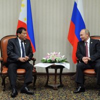 Filipīnu prezidents Duterte ticies ar savu 'varoni' Putinu