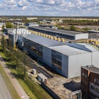Investējot desmit miljonus eiro, bijušajā 'Liepājas Metalurga' teritorijā būvē jaunu rūpnīcu