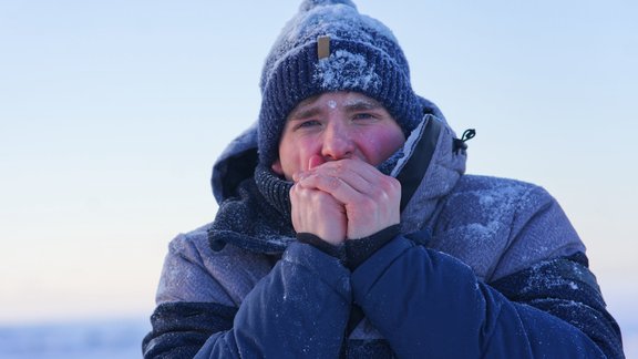 Dažviet Latvijā šorīt gaisa temperatūra noslīdējusi zem -17 grādiem