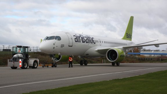 'airBaltic' jaunās 'Bombardier' lidmašīnas prezentācija Kanādā - 1