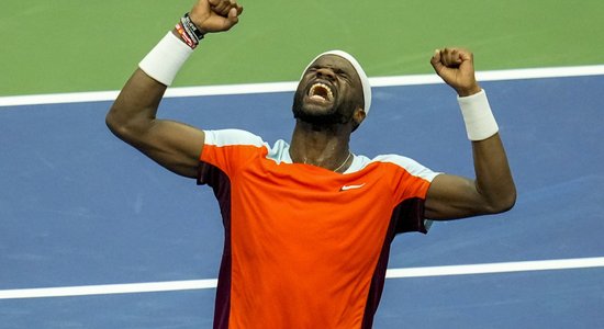 'US Open': pārsteidzošais Tjafo un Alkarass sasniedz savus pirmos 'Grand Slam' pusfinālus