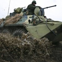 Krievija Kaļiņingradā rīko militārās mācības