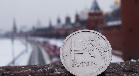 Credit Suisse: "хромой" рубль будет дешеветь