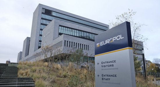 'Europol' sadarbībā ar VP banānu kastēs ārzemēs atklāj 6,5 tonnas kokaīna