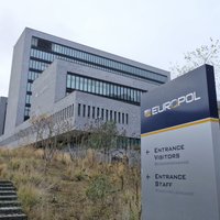 'Europol': Baltijas valstīs joprojām pastāv Krievijas naudas atmazgāšanas riski