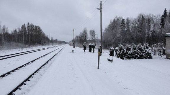 "Zolīdi kaimiņi". Mirušā Andreja ģimenē traģēdijas priekšvēstnešus vietējie nemanīja