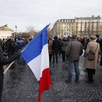 Парижане вышли на демонстрацию, требуя запретить FEMEN