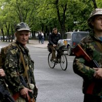 Ополченцы захватили военкомат в Луганске и удерживают Краматорск