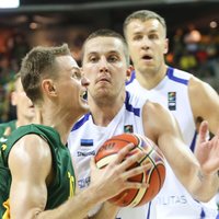Video: Lietuva izvairās no sensācijas un pēdējās sekundēs uzvar Igauniju