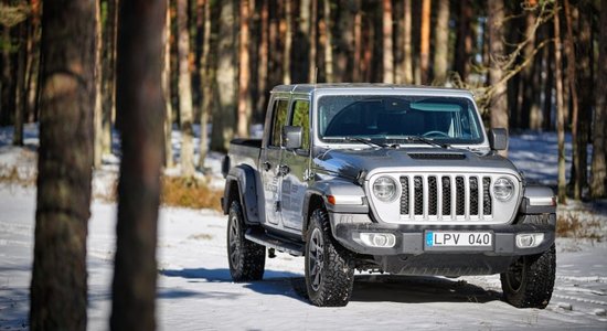 Gladiators bez cienīga pretinieka – 'Jeep' ieradies Eiropā ar savu pirmo pikapu