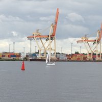 Latvijas ostās 11 mēnešos pārkrauti par 5,9% vairāk kravu