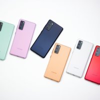 'Samsung' saviem faniem piedāvā īpašu tālruni