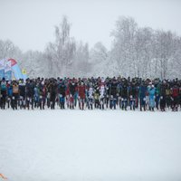 Foto: Birkentāls uzvar 44 kilometru slēpojumā 'Apkārt Alaukstam'