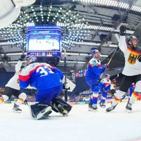 Vācija desmit vārtu mačā 'salauž' Slovākijas pretestību, Šveicei pārliecinošs čempionāta sākums 