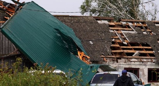 Оранжевое предупреждение: в воскресенье вечером и в понедельник на Латвию обрушится сильная буря (обновлено)