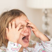 Kā nesajukt prātā, kad bērnu piemeklējusi kārtējā histērijas lēkme