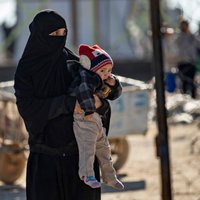 Sīrijā 'Daesh' karotāju tuvinieku nometnē pērn nomiruši 517 cilvēki