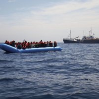 Malta un Itālija atsakās uzņemt kuģi ar 64 migrantiem