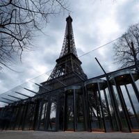 Коронавирус: Франция закрывает школы и вузы, Бельгия - бары и рестораны
