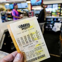 ASV ģimene sūdz tiesā loterijas miljonāru – viņš nedalās ar laimestu