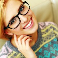Brilles vai kontaktlēcas? Ko izvēlēties, lai uzlabotu redzi un justos ērti