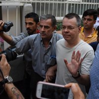 Turcija atbrīvo ASV mācītāju Endrū Bransonu