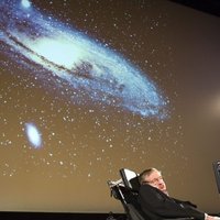 Ученый Стивен Хокинг зовет в космос