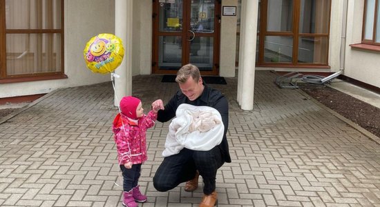 Jūrmalas slimnīcā piedzimusi Riharda Lepera otrā meita