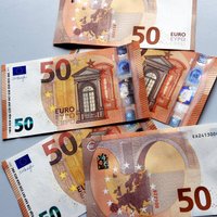 Латвийцы получили из-за границы денежные переводы на полмиллиарда евро