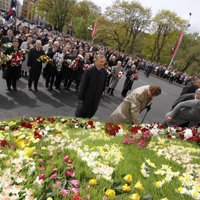 ФОТО: около памятника Свободы создали "цветочную Латвию"