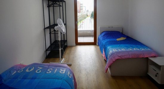 Olimpieši Parīzē atkal gulēs uz ilgtspējīgām kartona, anti-seksa gultām