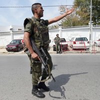 Militārajā bāzē Tunisijā karavīrs nošāvis septiņus kolēģus