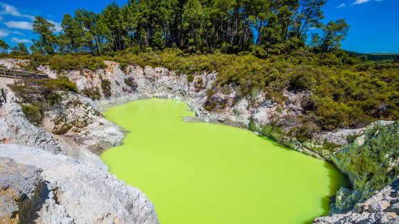 Wai-O-Tapu, Jaunzēlande, ezers