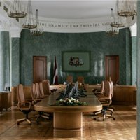 В декабре работу правительства положительно оценивали 23% латвийцев
