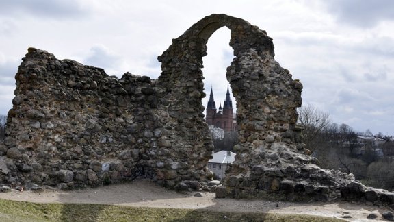 Rēzeknē lūko pārdēvēt ielas; izvēlētais iedzīvotāju aptaujas veids sadusmo vēsturniekus 