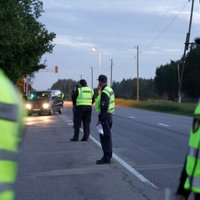 Ķuzis: ceļu policisti vairāk palīdzēs šoferiem, nevis 'slēpsies krūmos'